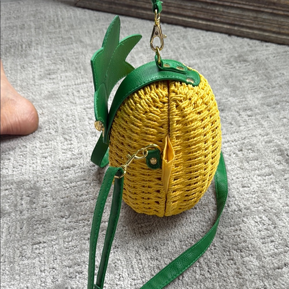 Modcloth Green and Yellow Crossbody Bag with Basket-Weave Design - Picture 5 of 6